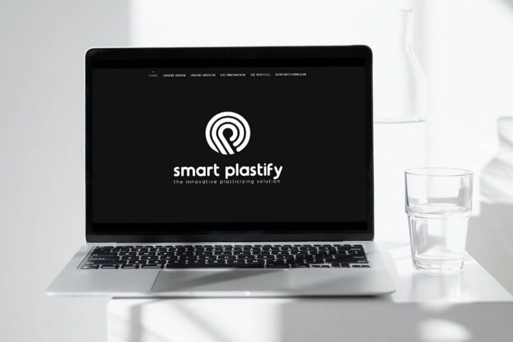 Mockup der Webseite Smart Plastify